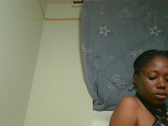 SexyAmelia1 live cam on BongaCams