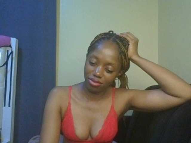 SexyAmelia1 live cam on BongaCams