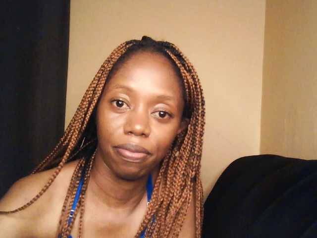 SexyAmelia1 live cam on BongaCams