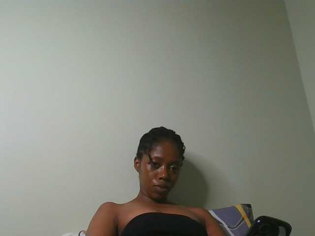 SexyAmelia1 live cam on BongaCams
