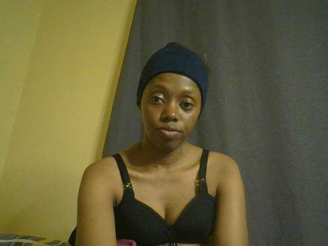 SexyAmelia1 live cam on BongaCams