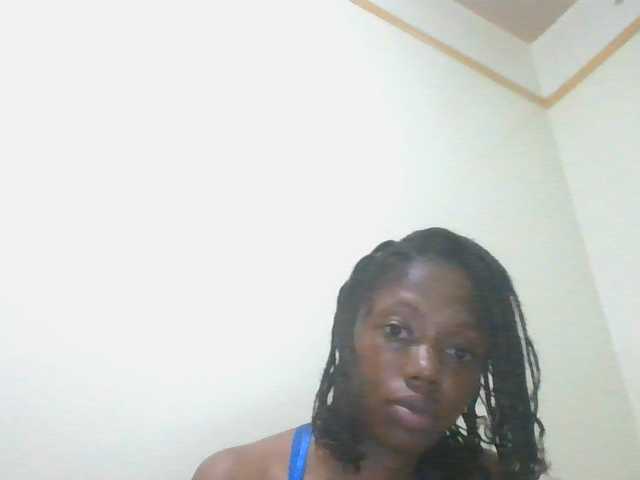 SexyAmelia1 live cam on BongaCams