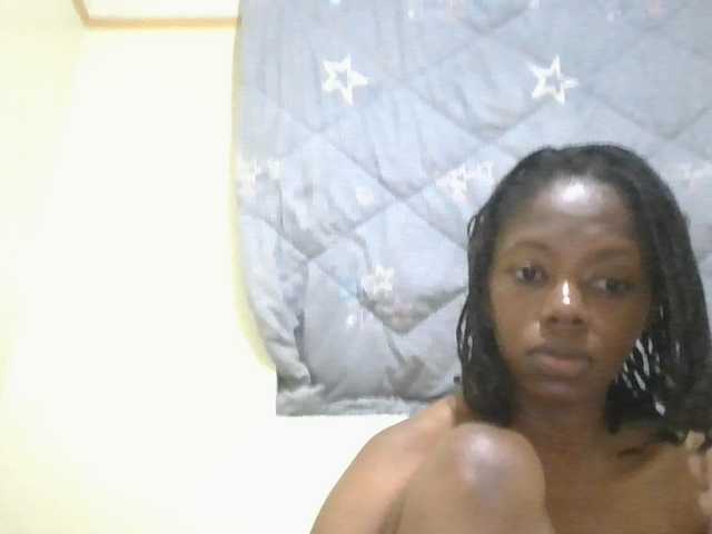 SexyAmelia1 live cam on BongaCams