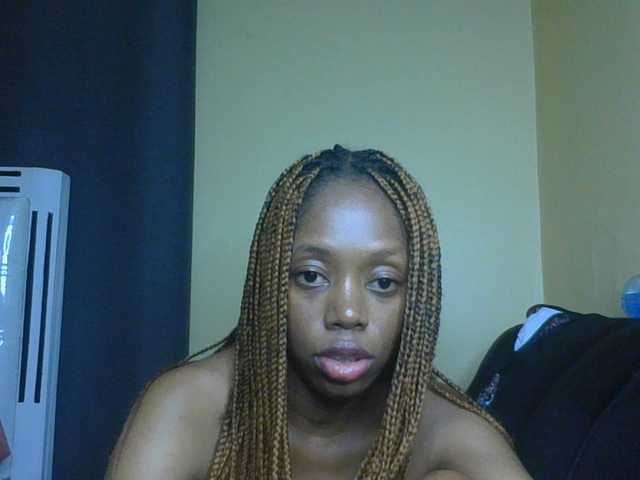 SexyAmelia1 live cam on BongaCams