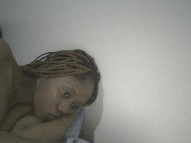 SexyAmelia1 live cam on BongaCams