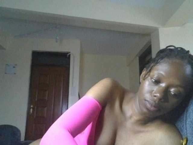 SexyAmelia1 live cam on BongaCams