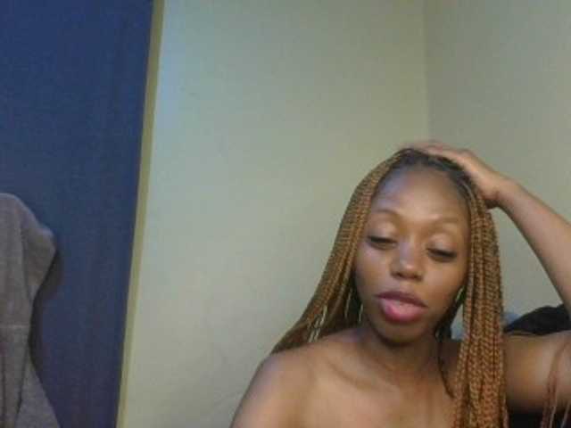 SexyAmelia1 live cam on BongaCams