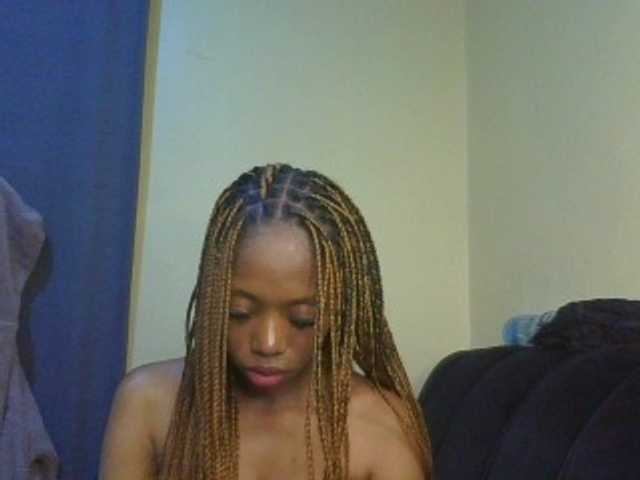 SexyAmelia1 live cam on BongaCams