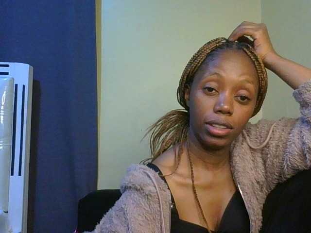 SexyAmelia1 live cam on BongaCams