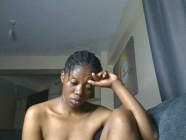 SexyAmelia1 live cam on BongaCams