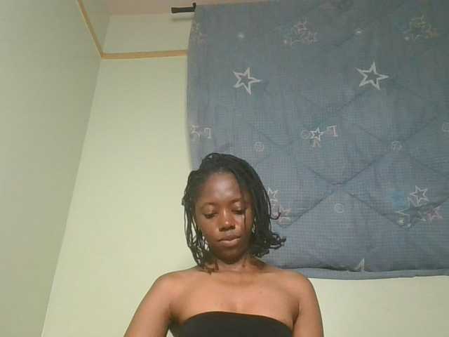 SexyAmelia1 live cam on BongaCams
