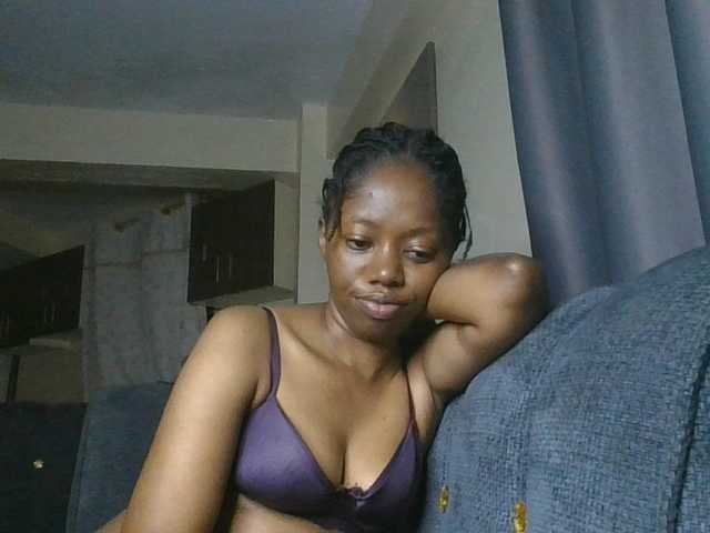 SexyAmelia1 live cam on BongaCams
