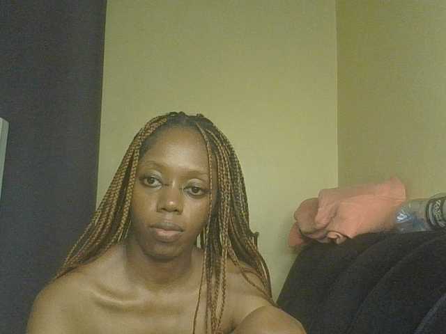 SexyAmelia1 live cam on BongaCams