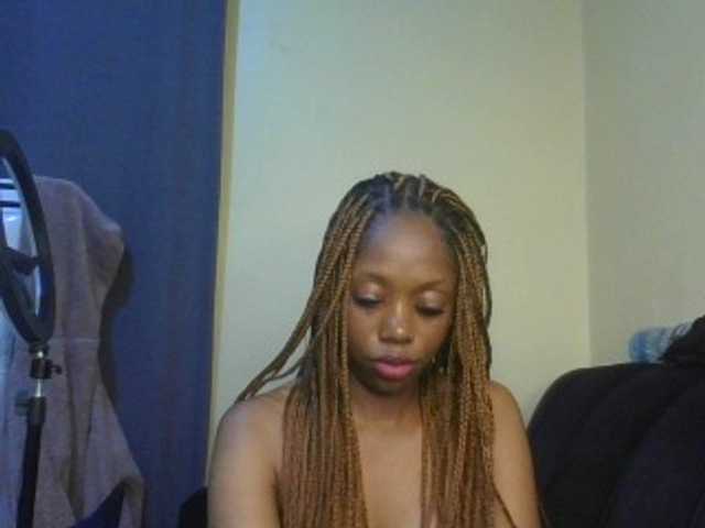SexyAmelia1 live cam on BongaCams