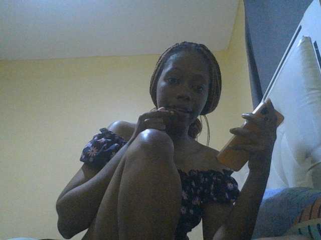 SexyAmelia1 live cam on BongaCams