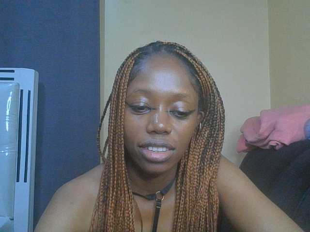 SexyAmelia1 live cam on BongaCams