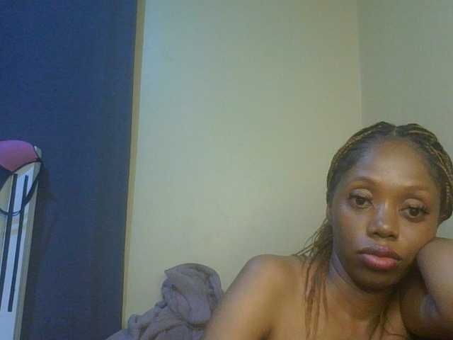 SexyAmelia1 live cam on BongaCams