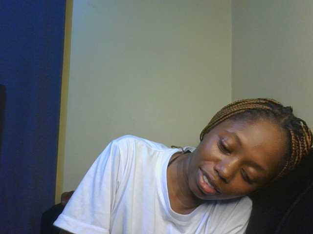 SexyAmelia1 live cam on BongaCams