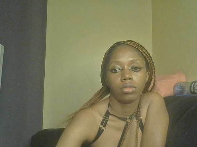 SexyAmelia1 live cam on BongaCams