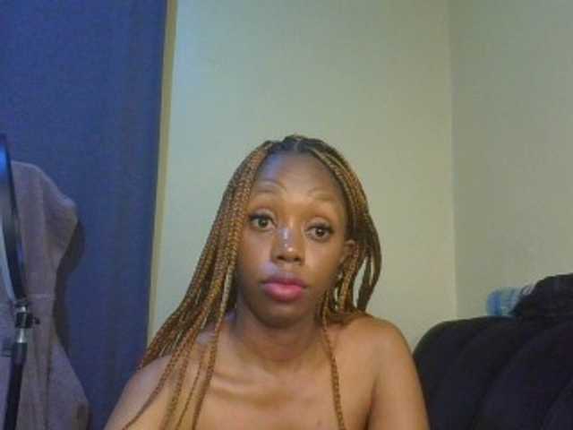 SexyAmelia1 live cam on BongaCams
