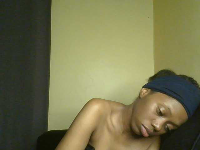 SexyAmelia1 live cam on BongaCams