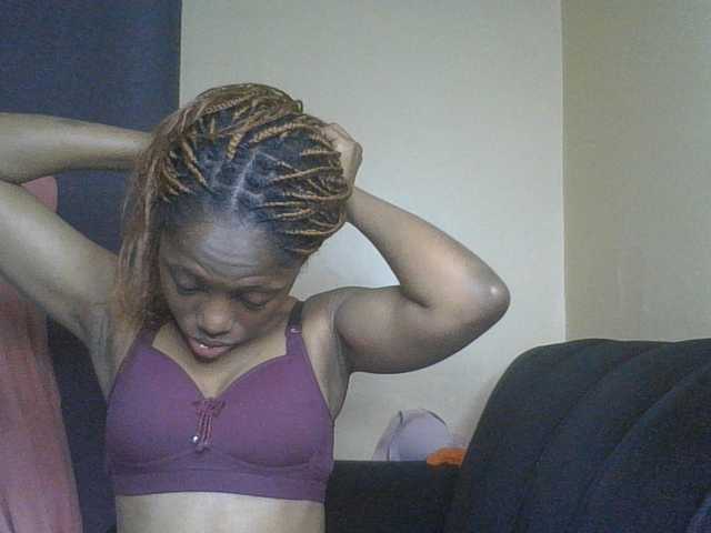 SexyAmelia1 live cam on BongaCams