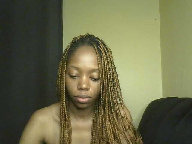 SexyAmelia1 live cam on BongaCams