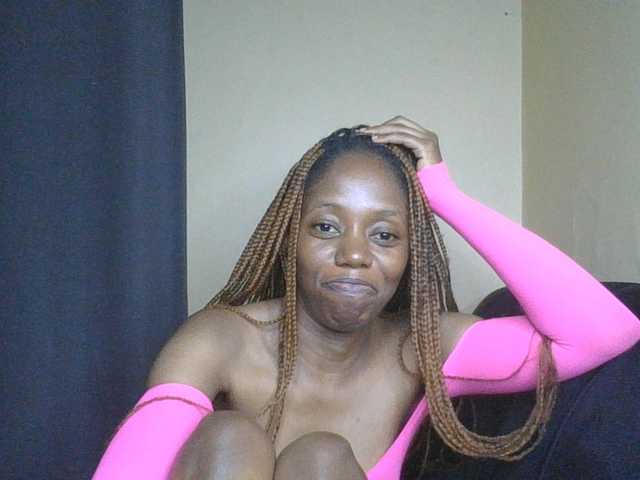 SexyAmelia1 live cam on BongaCams