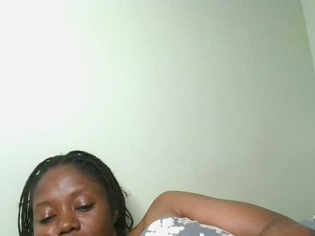 SexyAmelia1 live cam on BongaCams