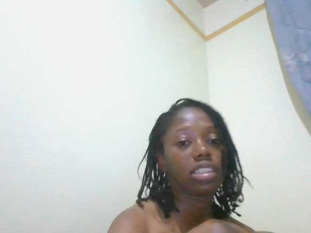 SexyAmelia1 live cam on BongaCams