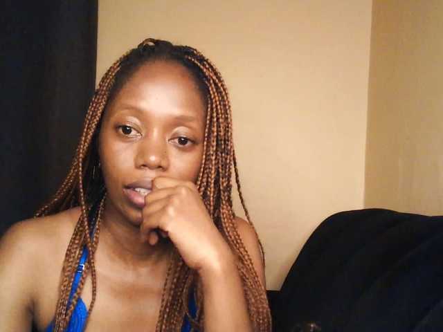 SexyAmelia1 live cam on BongaCams