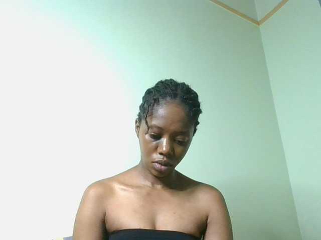 SexyAmelia1 live cam on BongaCams