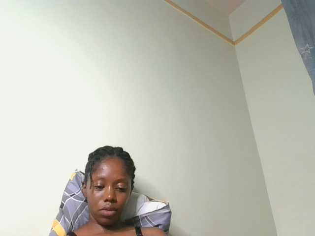 SexyAmelia1 live cam on BongaCams