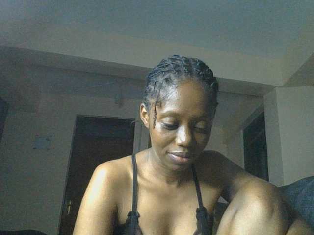 SexyAmelia1 live cam on BongaCams