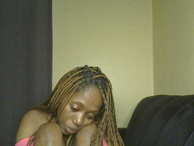 SexyAmelia1 live cam on BongaCams