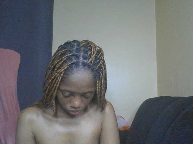 SexyAmelia1 live cam on BongaCams