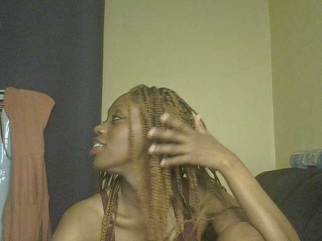 SexyAmelia1 live cam on BongaCams