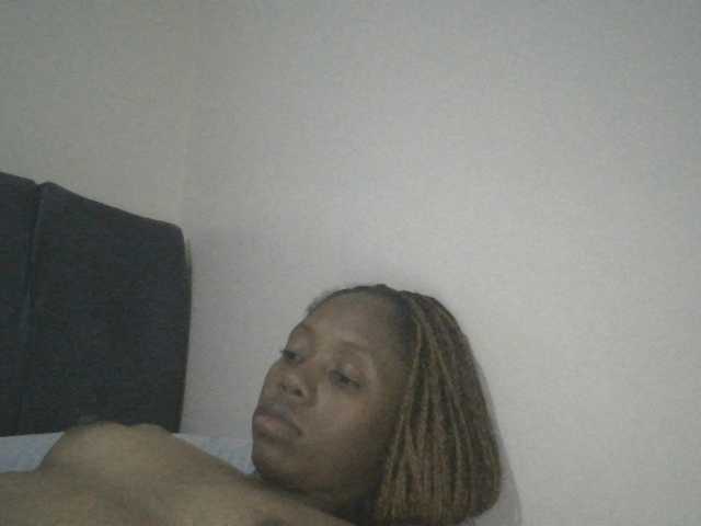 SexyAmelia1 live cam on BongaCams