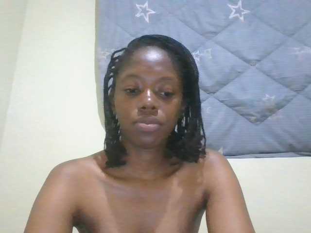 SexyAmelia1 live cam on BongaCams