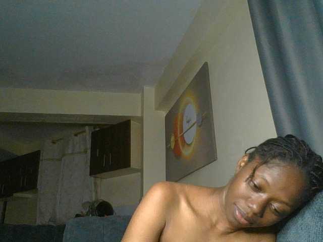 SexyAmelia1 live cam on BongaCams