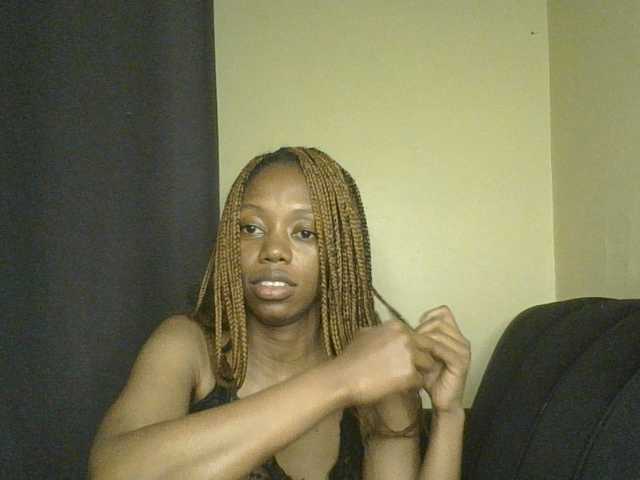 SexyAmelia1 live cam on BongaCams