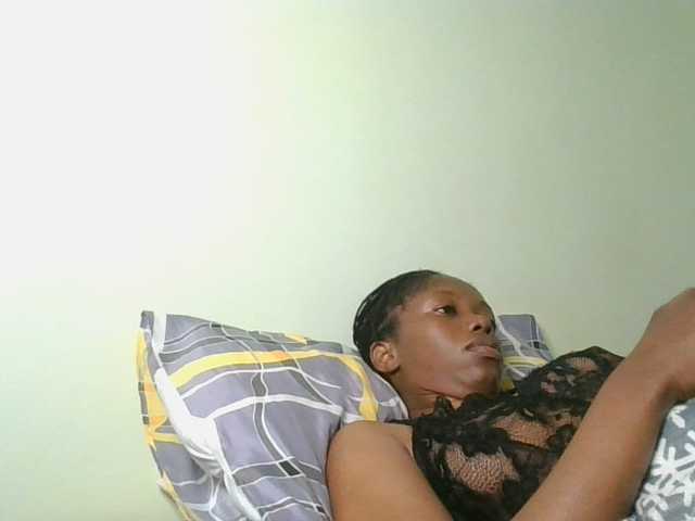 SexyAmelia1 live cam on BongaCams