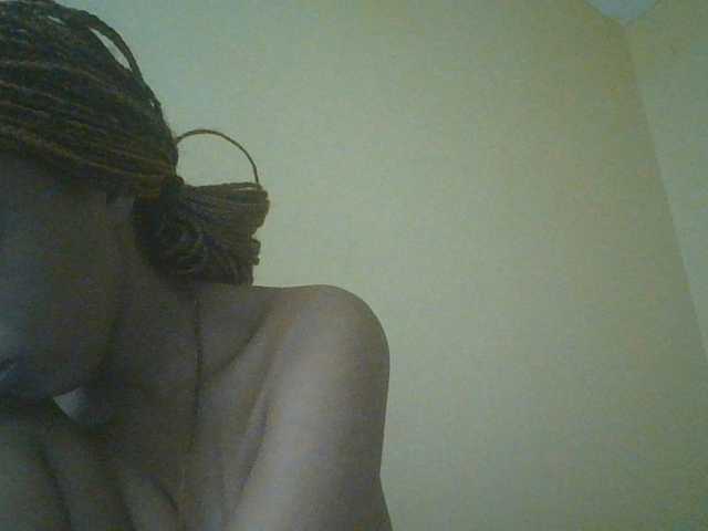 SexyAmelia1 live cam on BongaCams