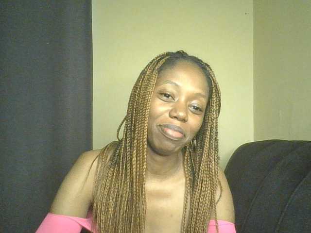 SexyAmelia1 live cam on BongaCams