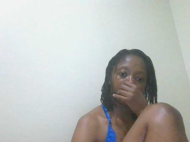 SexyAmelia1 live cam on BongaCams