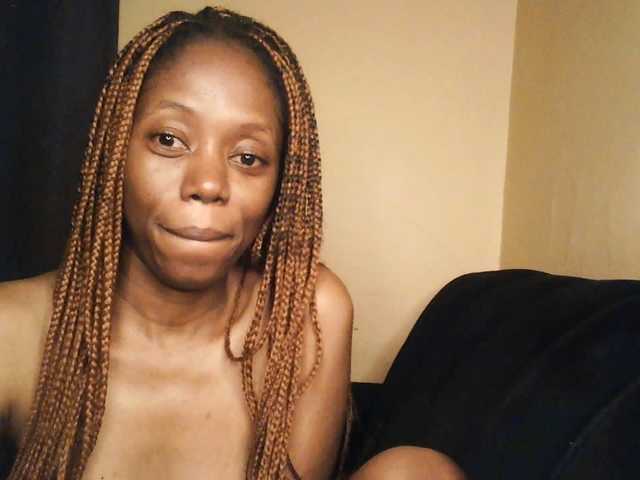 SexyAmelia1 live cam on BongaCams