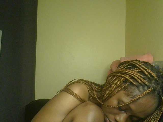 SexyAmelia1 live cam on BongaCams