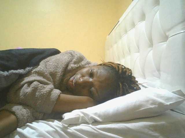 SexyAmelia1 live cam on BongaCams