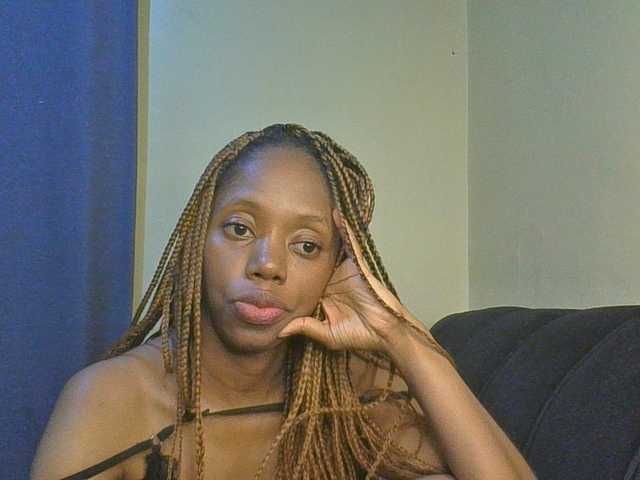 SexyAmelia1 live cam on BongaCams