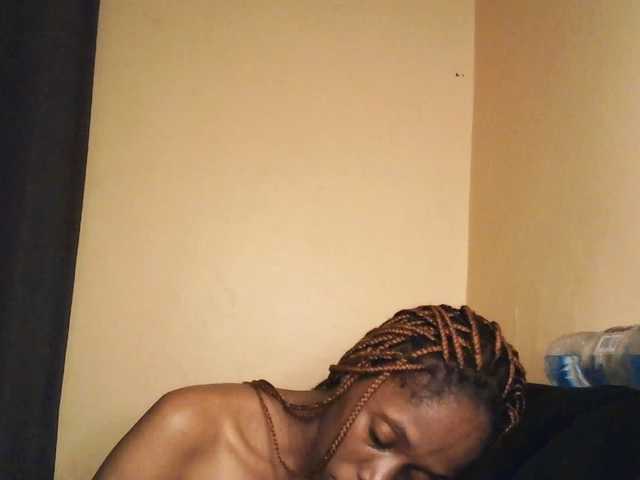 SexyAmelia1 live cam on BongaCams